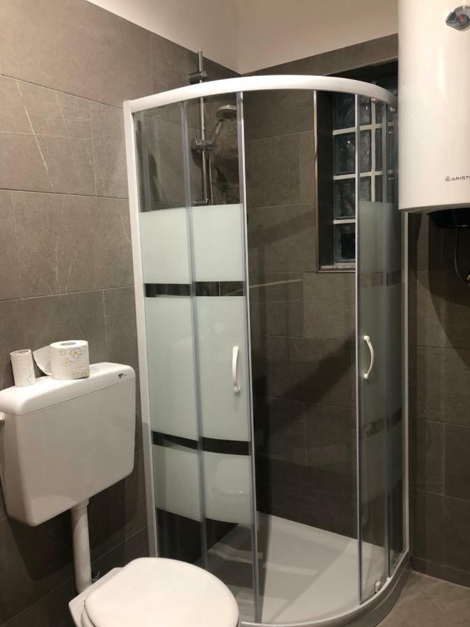Апартаменты Bozic Apartman Пула Экстерьер фото